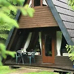 Tolles Mit Garten- Grill Und Parkplatz By Interhome Nyaraló