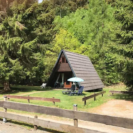 Tolles Mit Garten- Grill Und Parkplatz By Interhome Hébergement de vacances